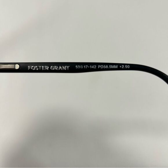 Foster Grant - Black and Grey Reading Glasses - 2.50 - Picture 3 of 4